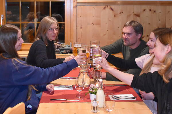 stammgaeste_17.jpg stammgaeste_17.jpg